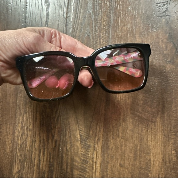Kate Spade Black Sunglasses with Green Case. New!! main image 4